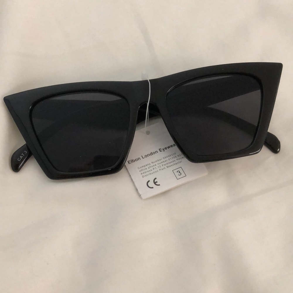 Black Elbon London Eyewear sunglasses - Nasty Gal